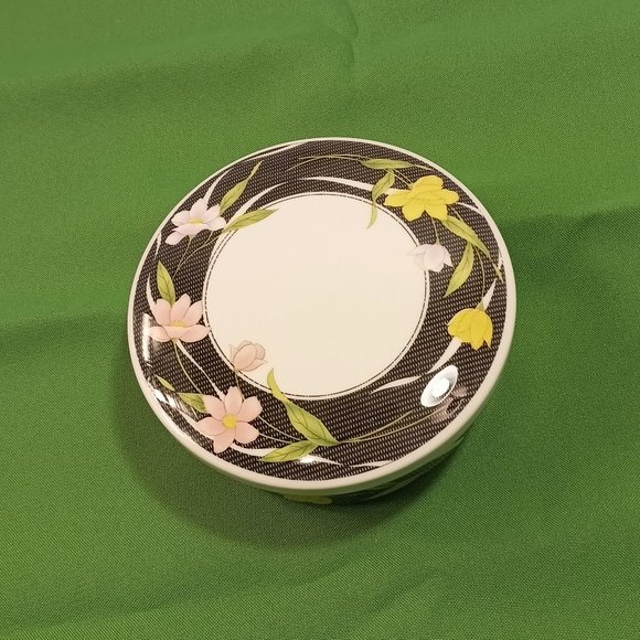 Vintage Ceramic Trinket Box- - Picture 1 of 9